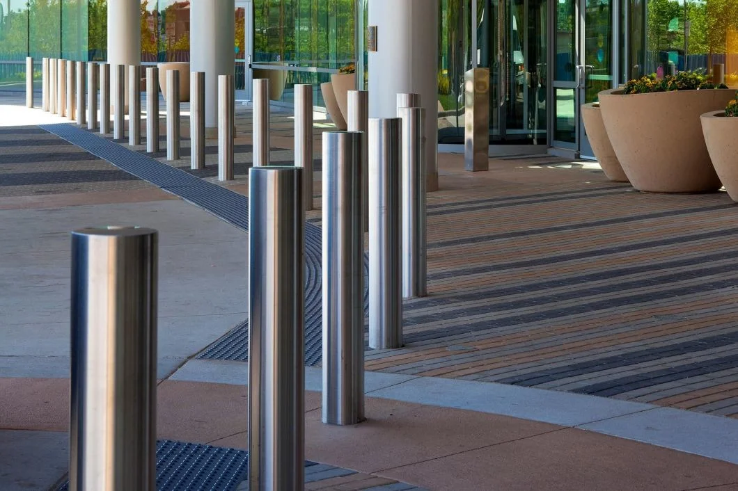 Decorative Traffic Bollard 304 304L 316L Stainless Steel Bollard for Road and Traffic Safety